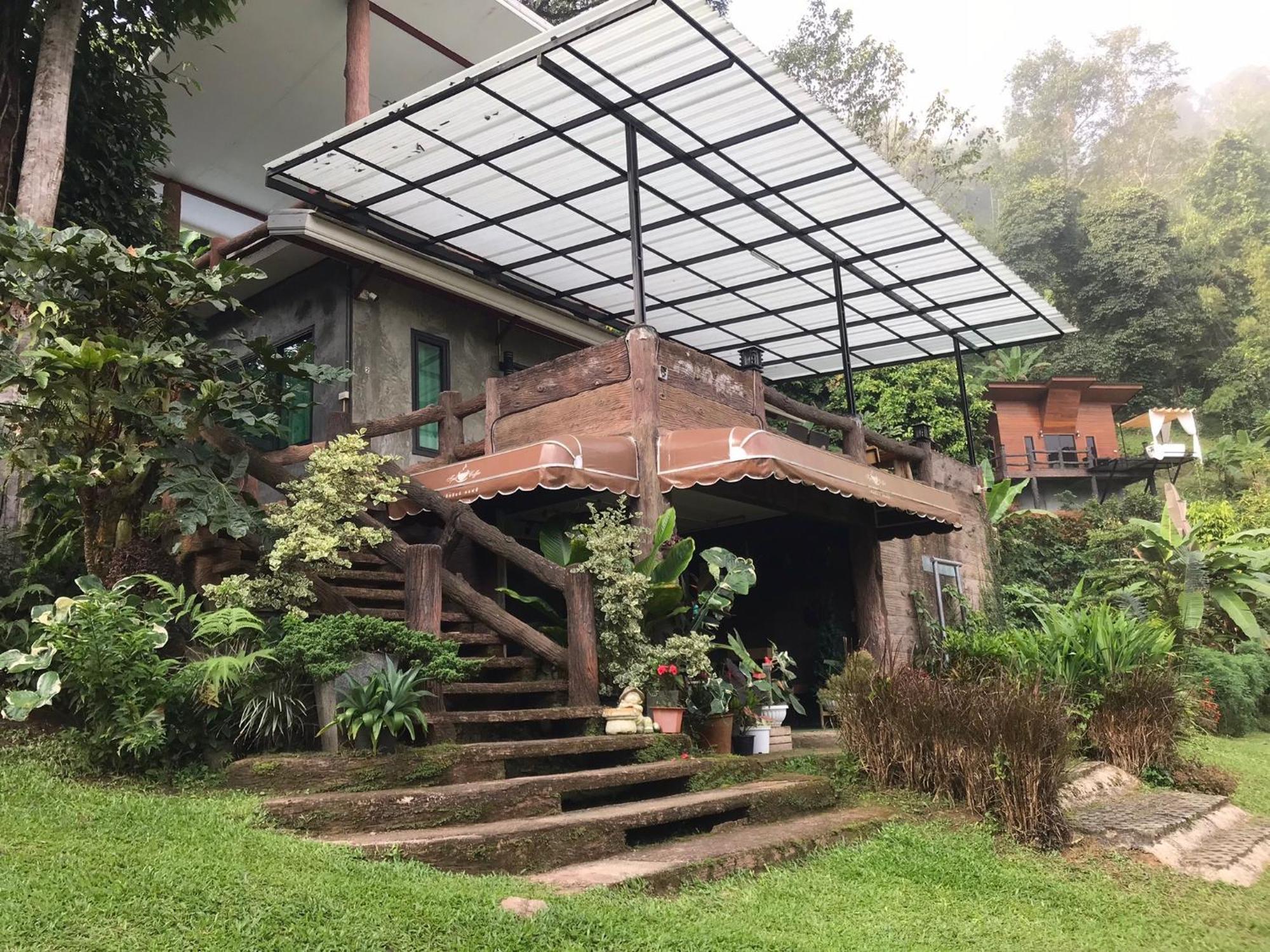 Rai Phusaitran Mae Taeng Extérieur photo