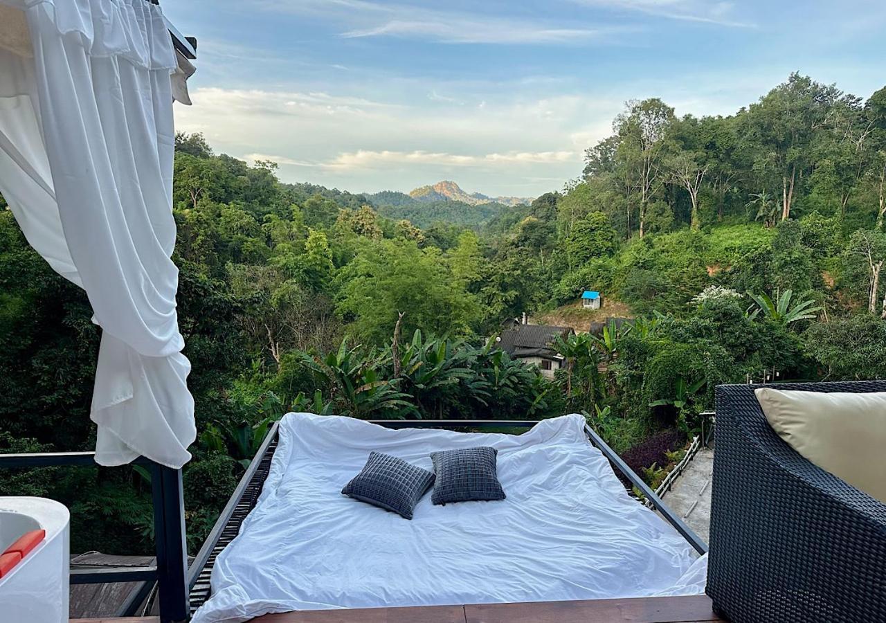Rai Phusaitran Mae Taeng Extérieur photo